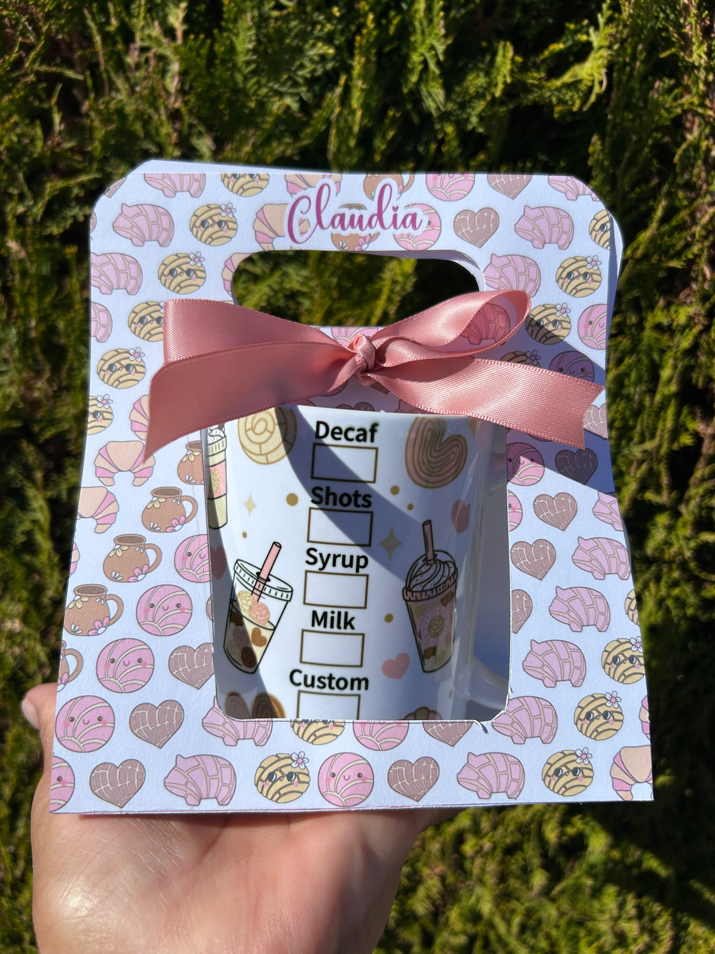 Cafecito y Chisme Mug